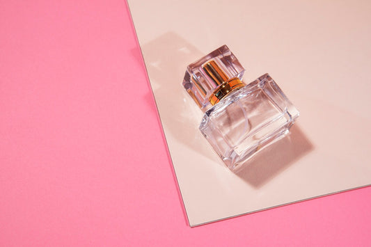 Women's perfume dupe bottle